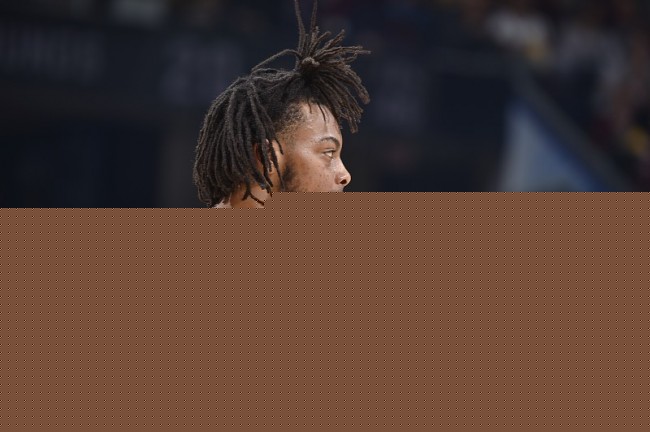 5718