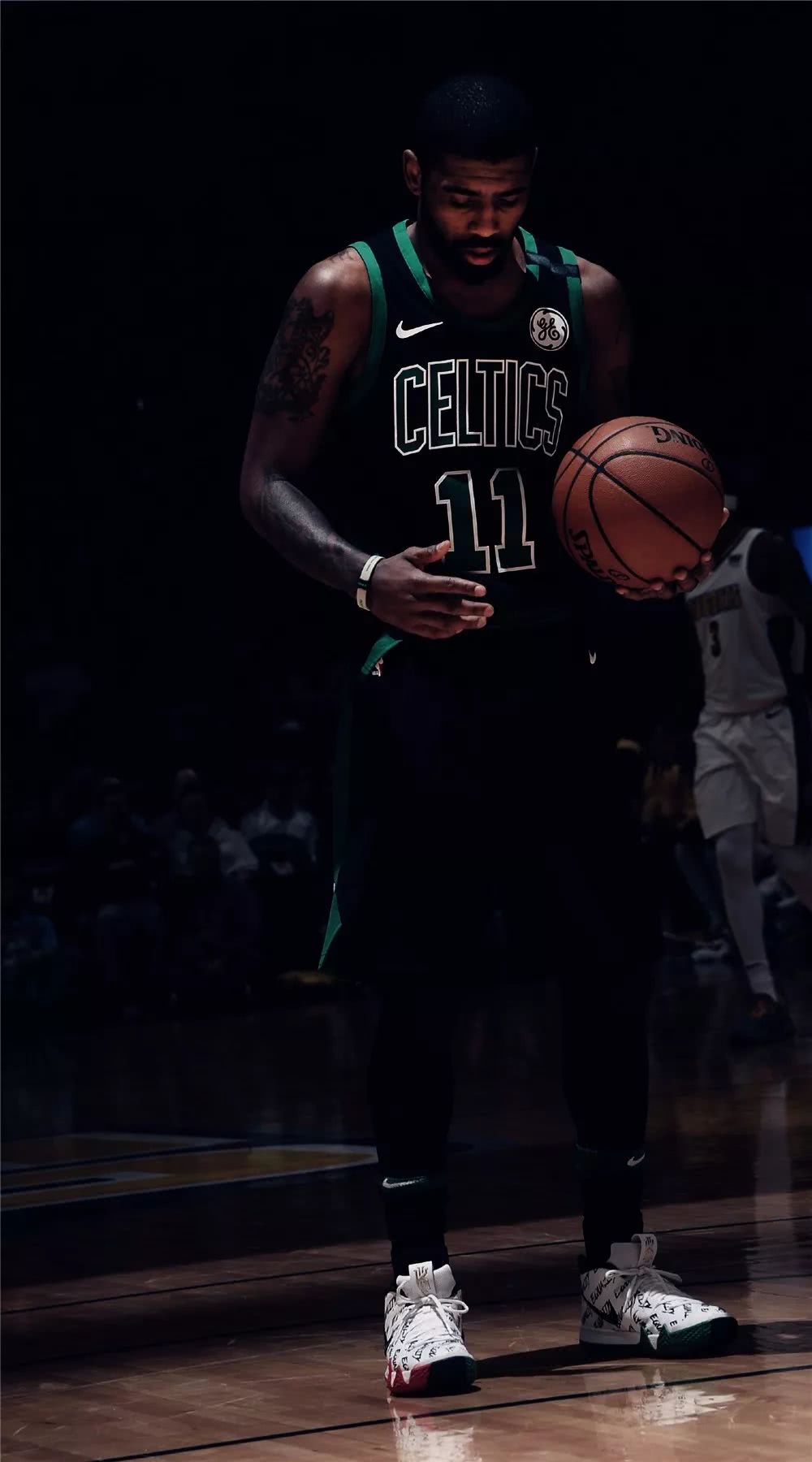 第一记发球 第一记发球