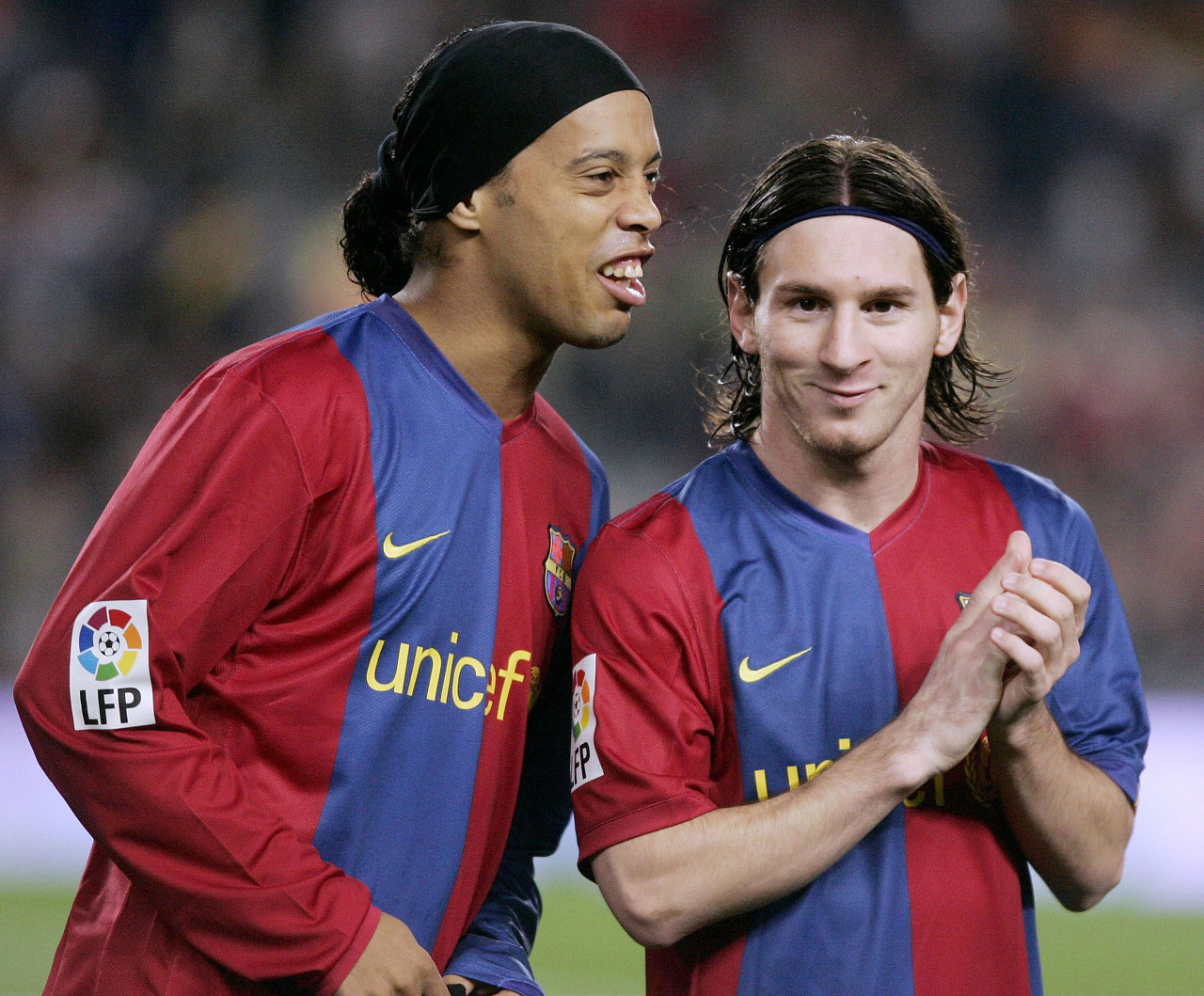 持KQ同花 持KQ同花